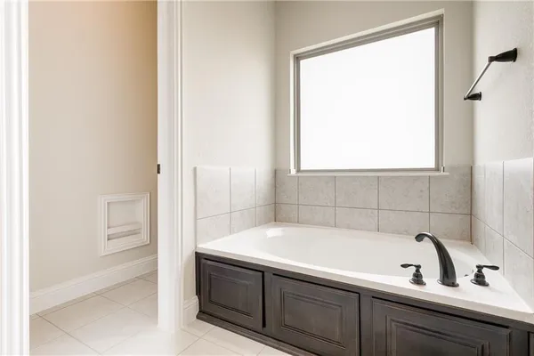 $1,950 | 601 Beechwood Drive, Greenville, TX 75402