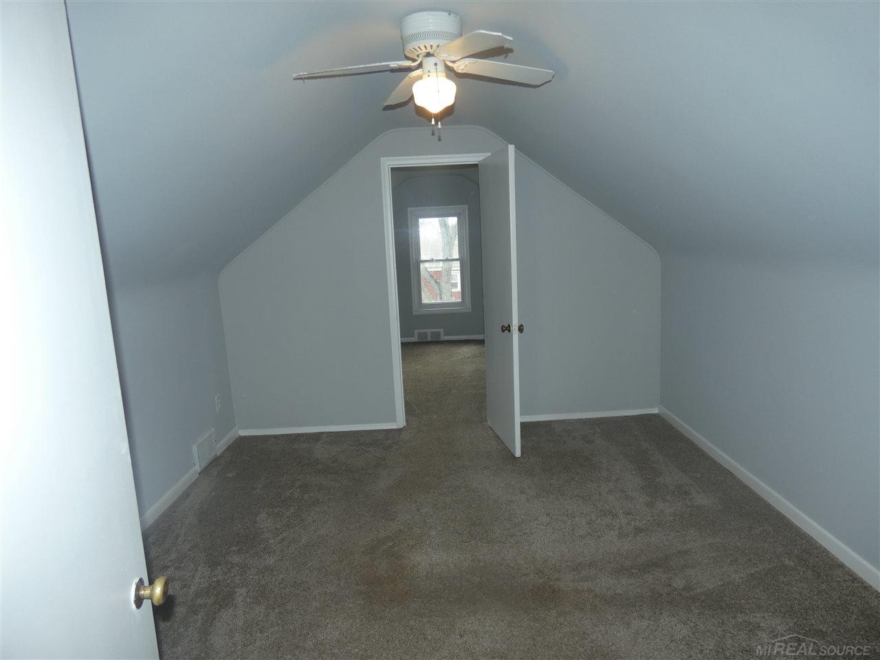 18049 Stephens Eastpointe, MI 48021 - Photo 10 of 12