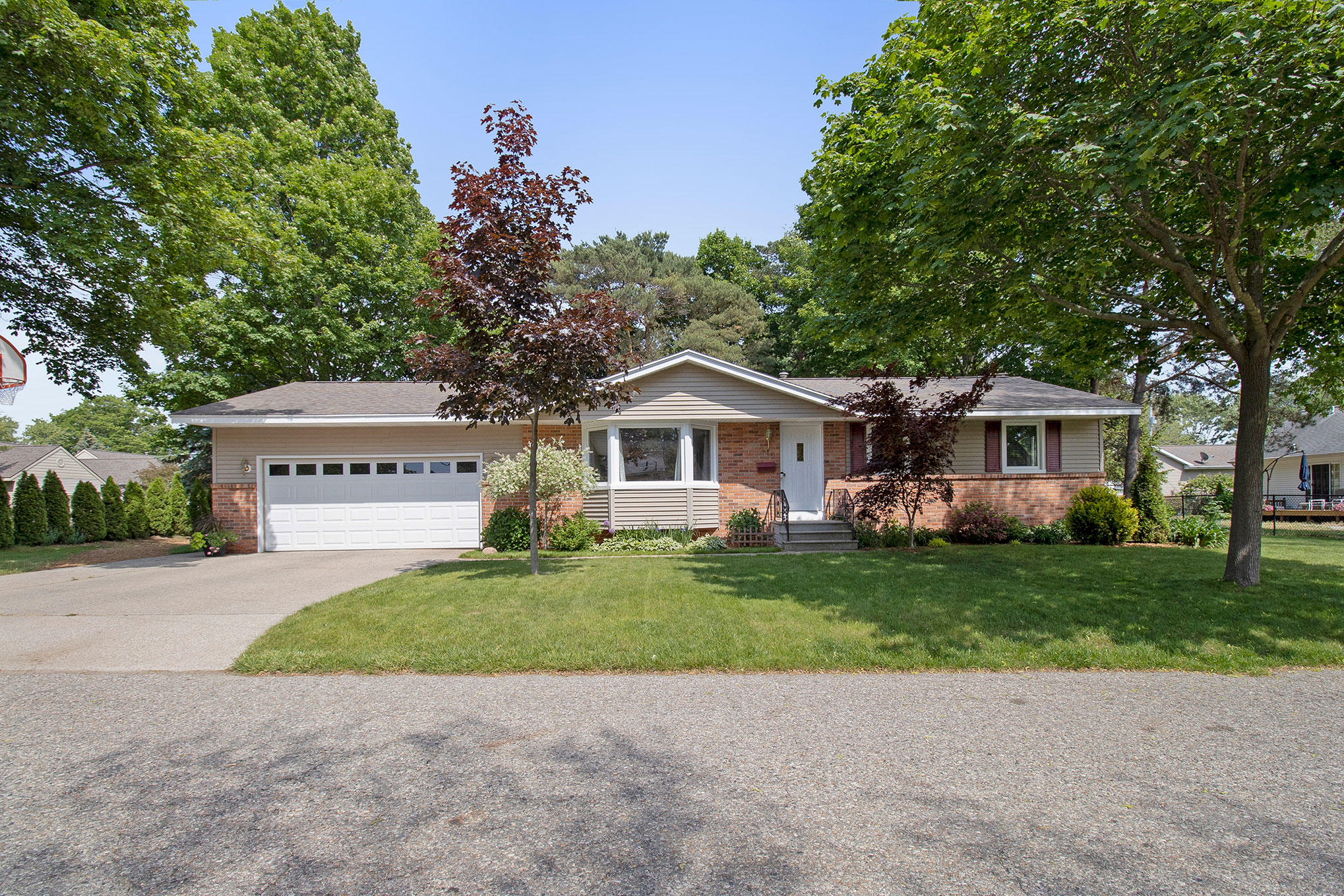 210 Elm Street Spring Lake, MI 49456 - Photo 1 of 37 E16A3724