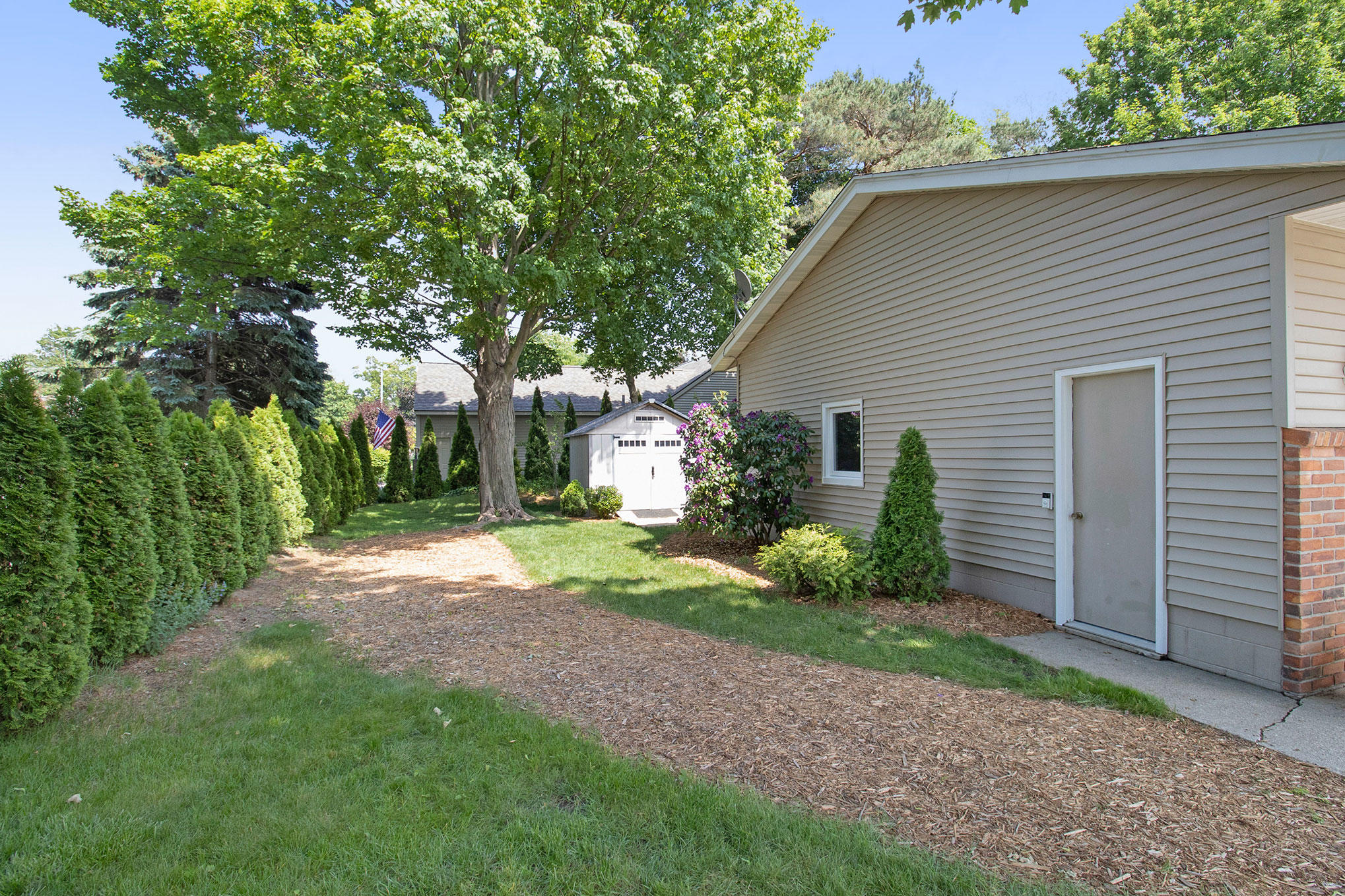 210 Elm Street Spring Lake, MI 49456 - Photo 31 of 37 E16A3734