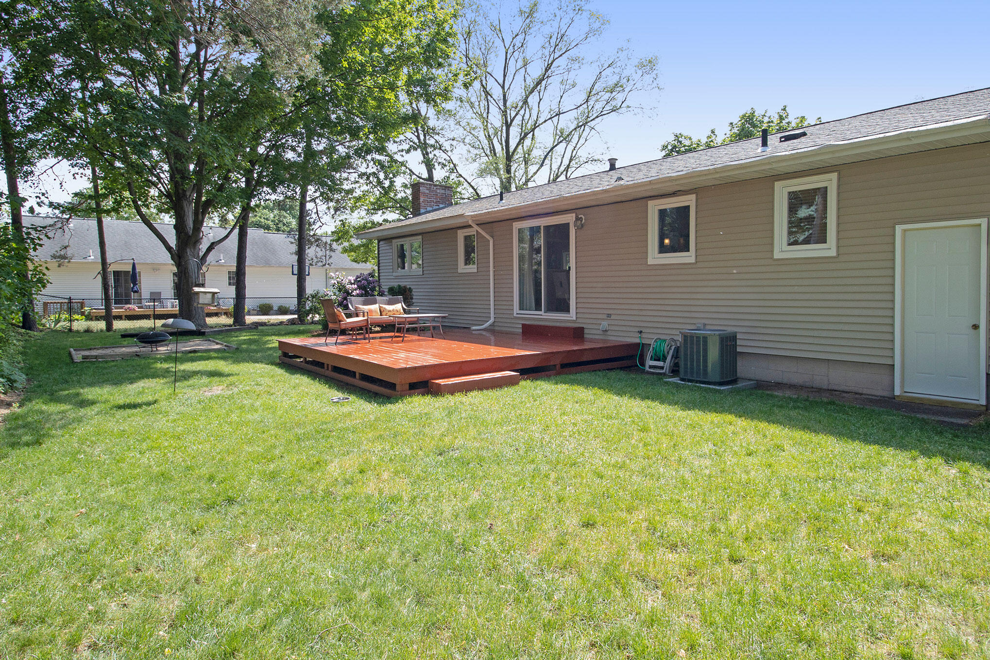 210 Elm Street Spring Lake, MI 49456 - Photo 33 of 37 E16A3738