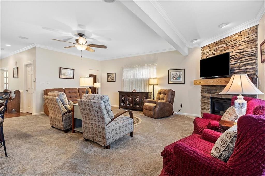 358 Wealdstone Road Cranberry Township, PA 16066 - Photo 10 of 46 a living room with furniture and a flat screen tv
