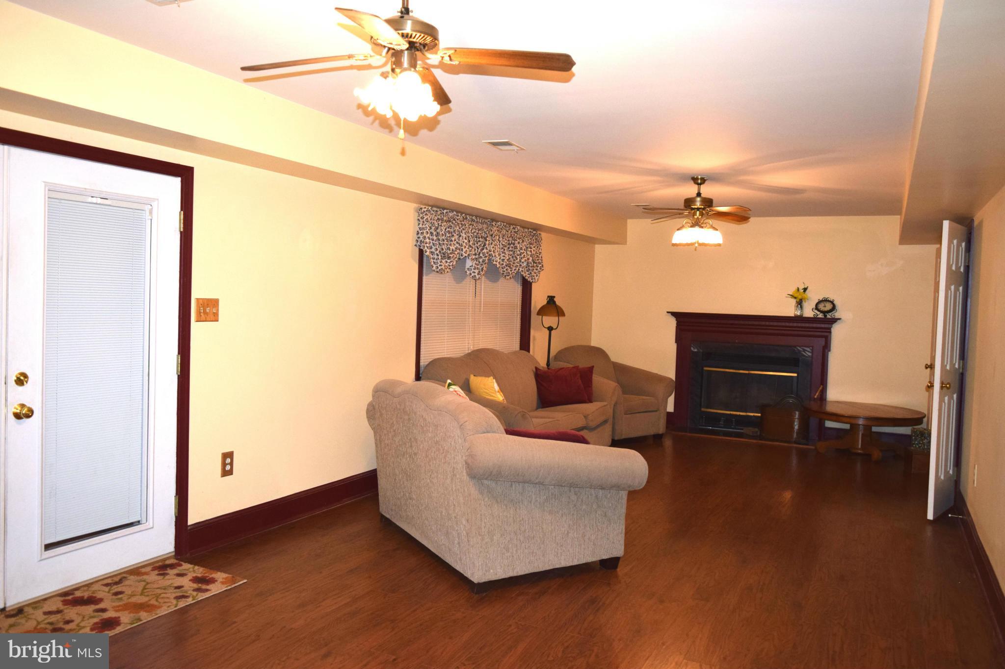 13089 Robin Road Culpeper, VA 22701 - Photo 9 of 28 Family Room
