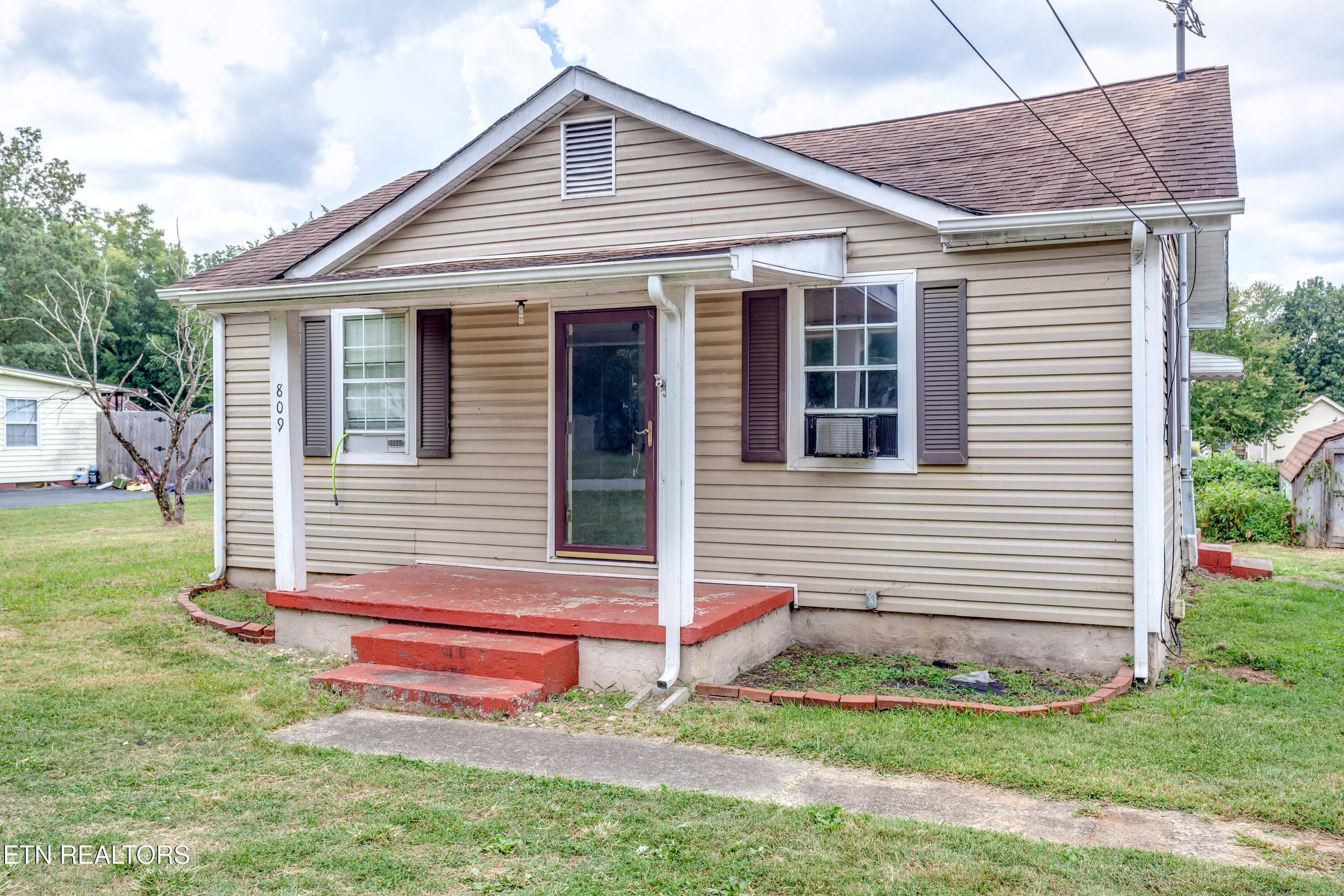 001250901-2-809SEverettHighRdMaryvilleTn