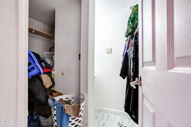 $235,000 | 809 South Everett High Road, Maryville, TN 37804