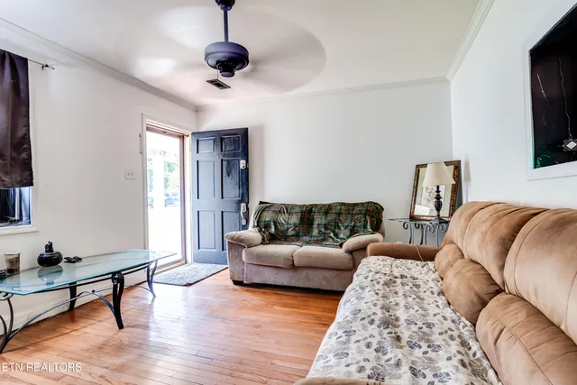 $235,000 | 809 South Everett High Road, Maryville, TN 37804