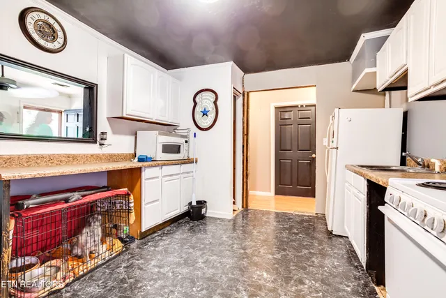 $235,000 | 809 South Everett High Road, Maryville, TN 37804