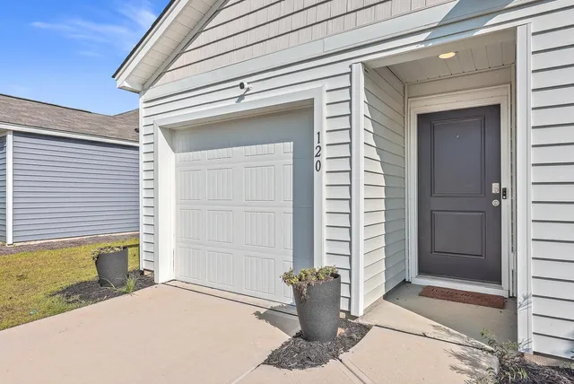 $309,900 | 120 Clear Tide Drive, Summerville, SC 29486