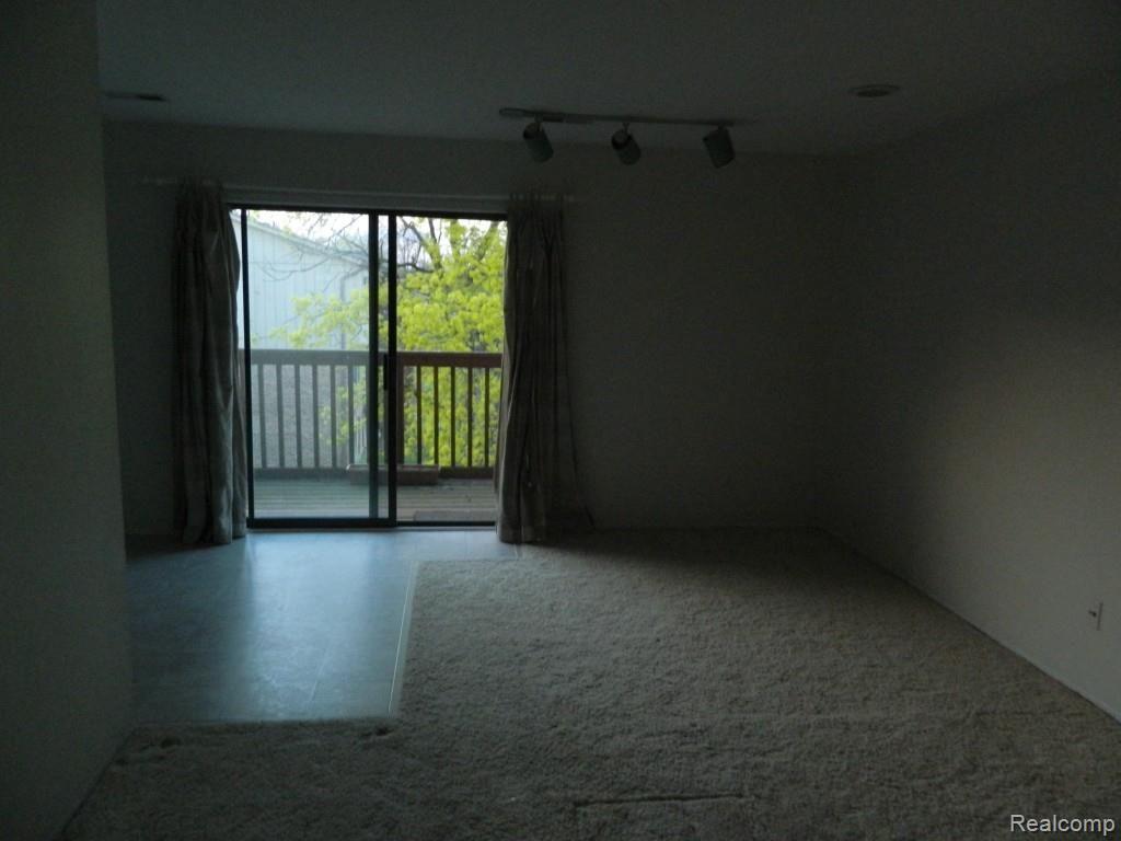 30078 West Twelve Mile Road, Unit 106 Farmington, MI 48334 - Photo 6 of 12