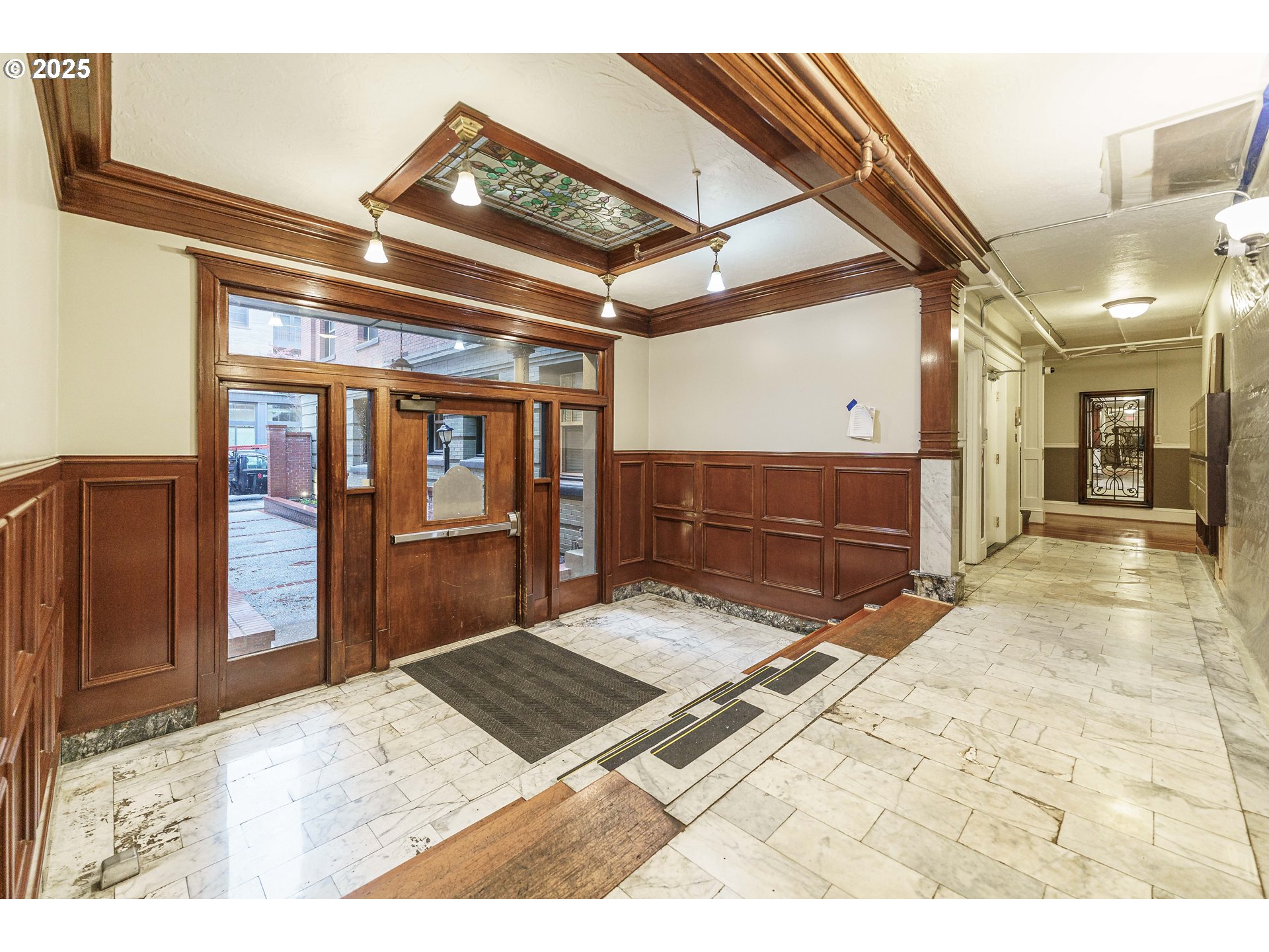 2109 Northwest Irving Street, Unit 114 Portland, OR 97210 - Photo 3 of 29