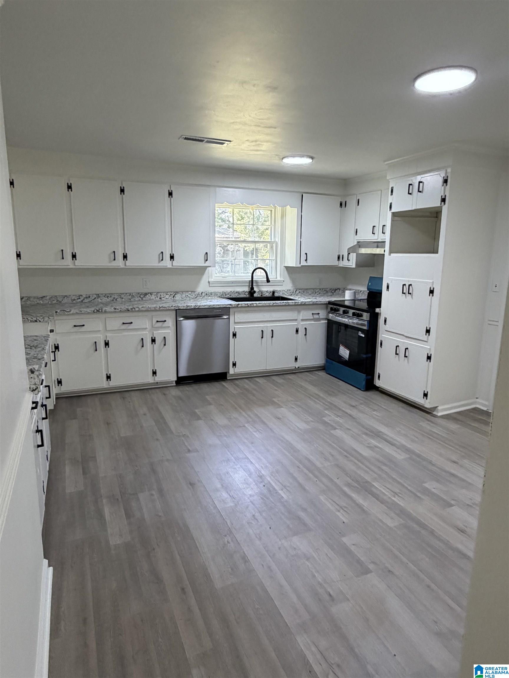 49 Marine Lane Dothan, AL 36301 - Photo 10 of 23