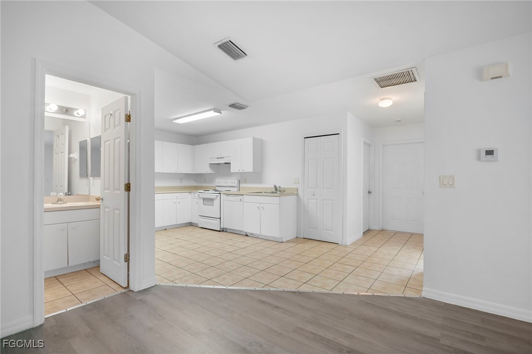 4646 15th Street Southwest Lehigh Acres, FL 33973 - Photo 14 of 29