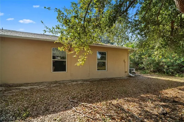 $1,395 | 4646 15th Street Southwest, Lehigh Acres, FL 33973