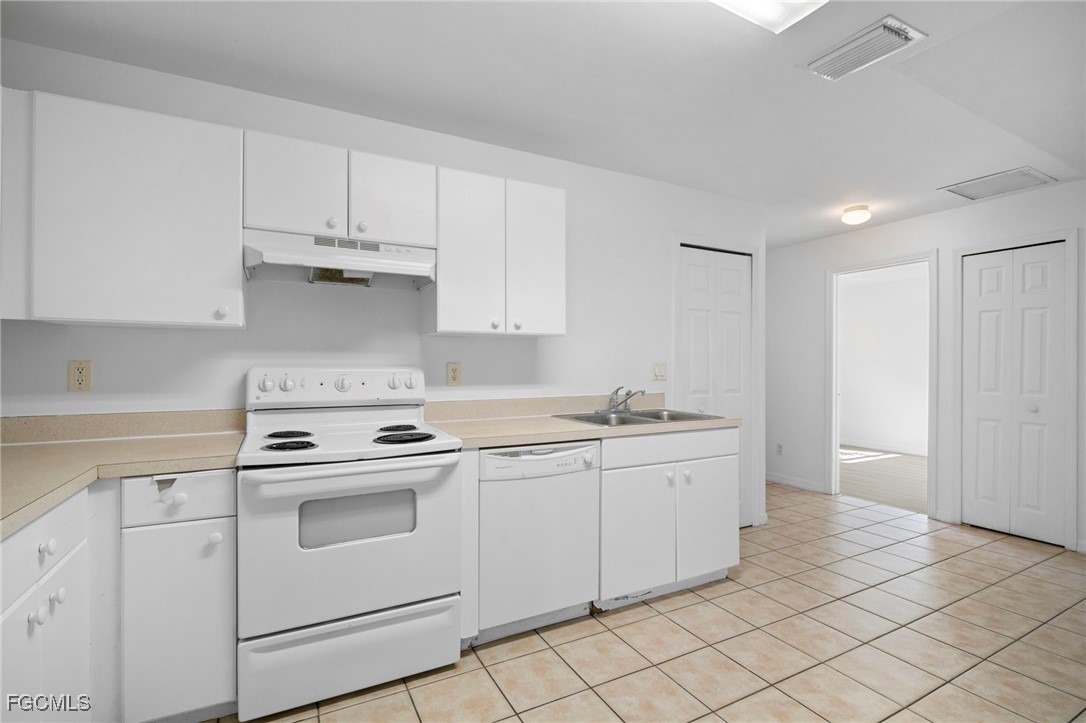 4646 15th Street Southwest Lehigh Acres, FL 33973 - Photo 8 of 29