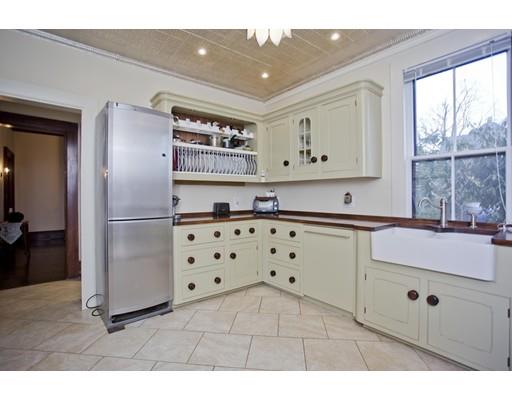 101 Westminster Street Springfield, MA 01109 - Photo 3 of 29 a kitchen with cabinets and window