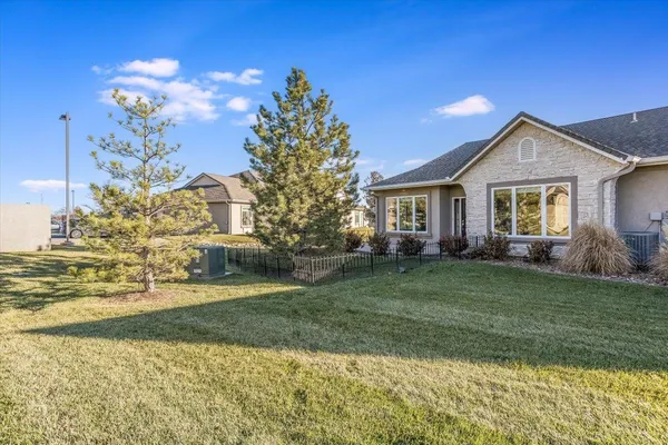 $260,000 | 1413 North Hamilton Drive, Derby, KS 67037