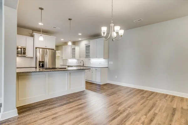 $260,000 | 1413 North Hamilton Drive, Derby, KS 67037