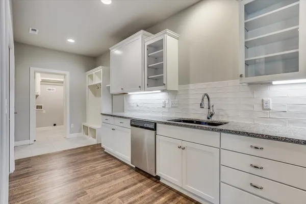 $260,000 | 1413 North Hamilton Drive, Derby, KS 67037