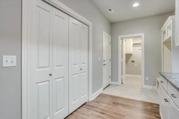 $260,000 | 1413 North Hamilton Drive, Derby, KS 67037