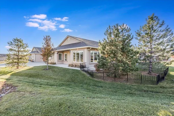 $260,000 | 1413 North Hamilton Drive, Derby, KS 67037