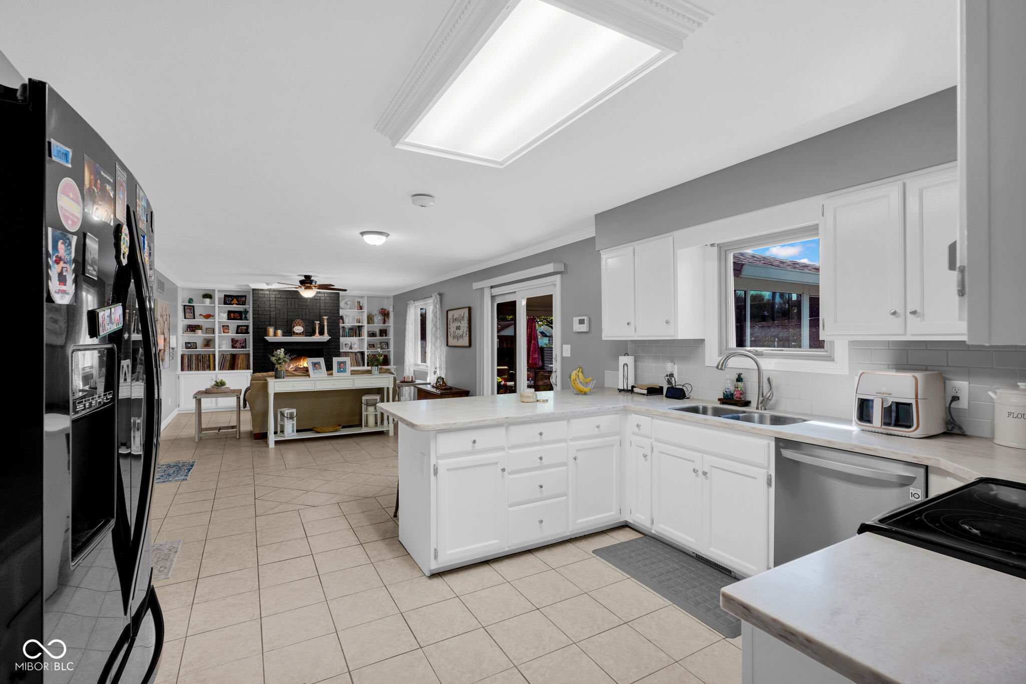 2251 Reston Lane Columbus, IN 47203 - Photo 11 of 43 Gallery Image 11