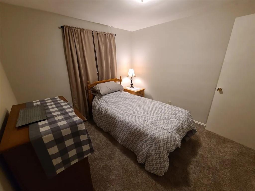 334 Moon Clinton Road, Unit B Coraopolis, PA 15108 - Photo 9 of 11 Gallery Image 9