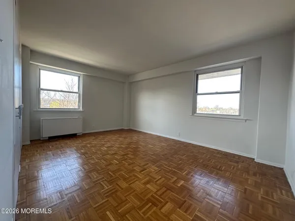 $2,900 | 10 Ocean Boulevard, Unit 4A, Atlantic Highlands, NJ 07716