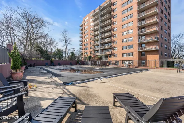 $2,900 | 10 Ocean Boulevard, Unit 4A, Atlantic Highlands, NJ 07716