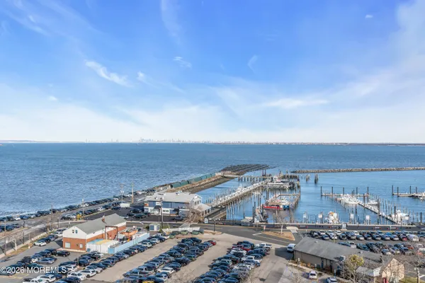 $2,900 | 10 Ocean Boulevard, Unit 4A, Atlantic Highlands, NJ 07716