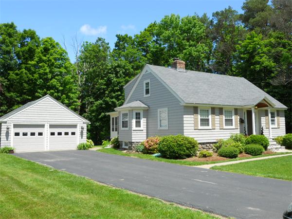 207 Shawsheen Road Andover, MA 01810 - Photo 1 of 22 Gallery Image 1