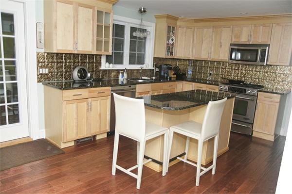 207 Shawsheen Road Andover, MA 01810 - Photo 2 of 22 Gallery Image 2