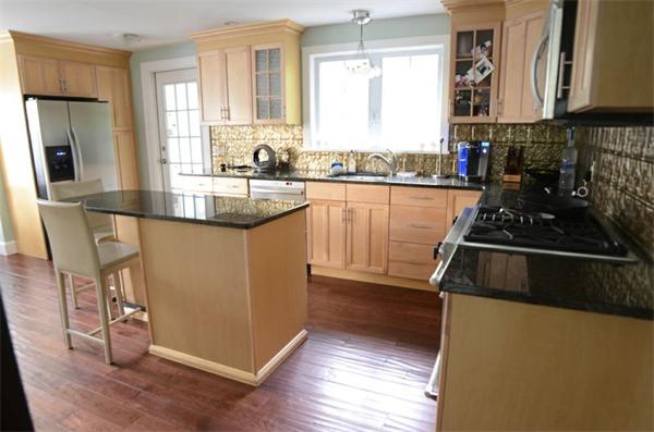 207 Shawsheen Road Andover, MA 01810 - Photo 4 of 22 Gallery Image 4