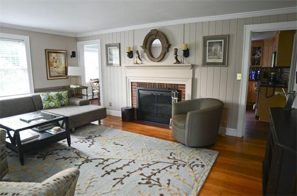 207 Shawsheen Road Andover, MA 01810 - Photo 7 of 22 Gallery Image 7