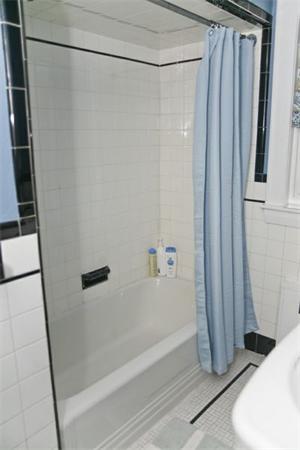 207 Shawsheen Road Andover, MA 01810 - Photo 9 of 22 Gallery Image 9