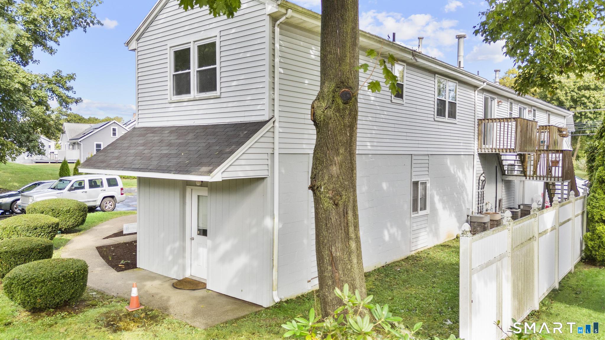 184 Maple Street Branford, CT 06405 - Photo 17 of 18