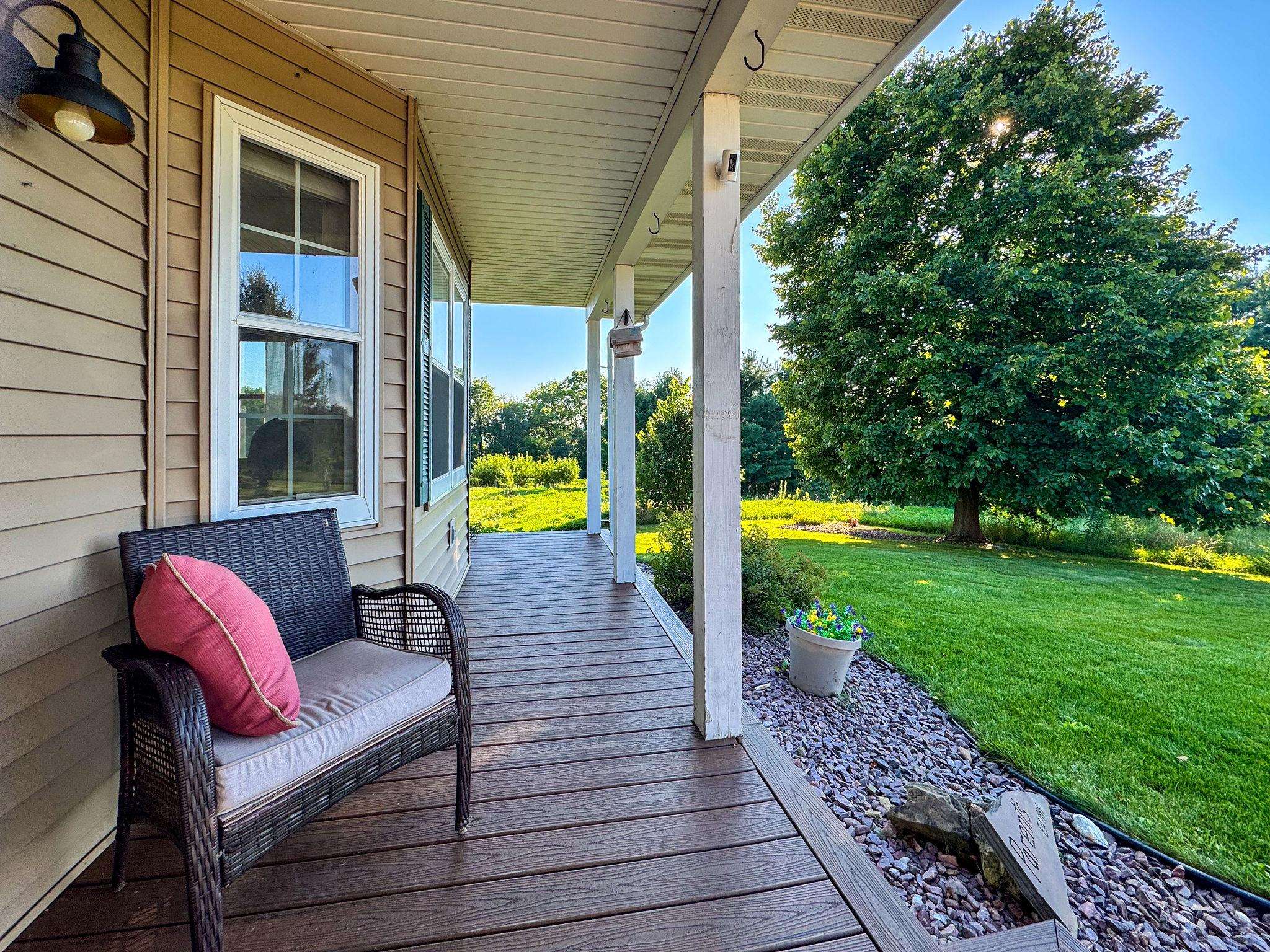 8542 Bakken Road Mount Horeb, WI 53572 - Photo 4 of 55