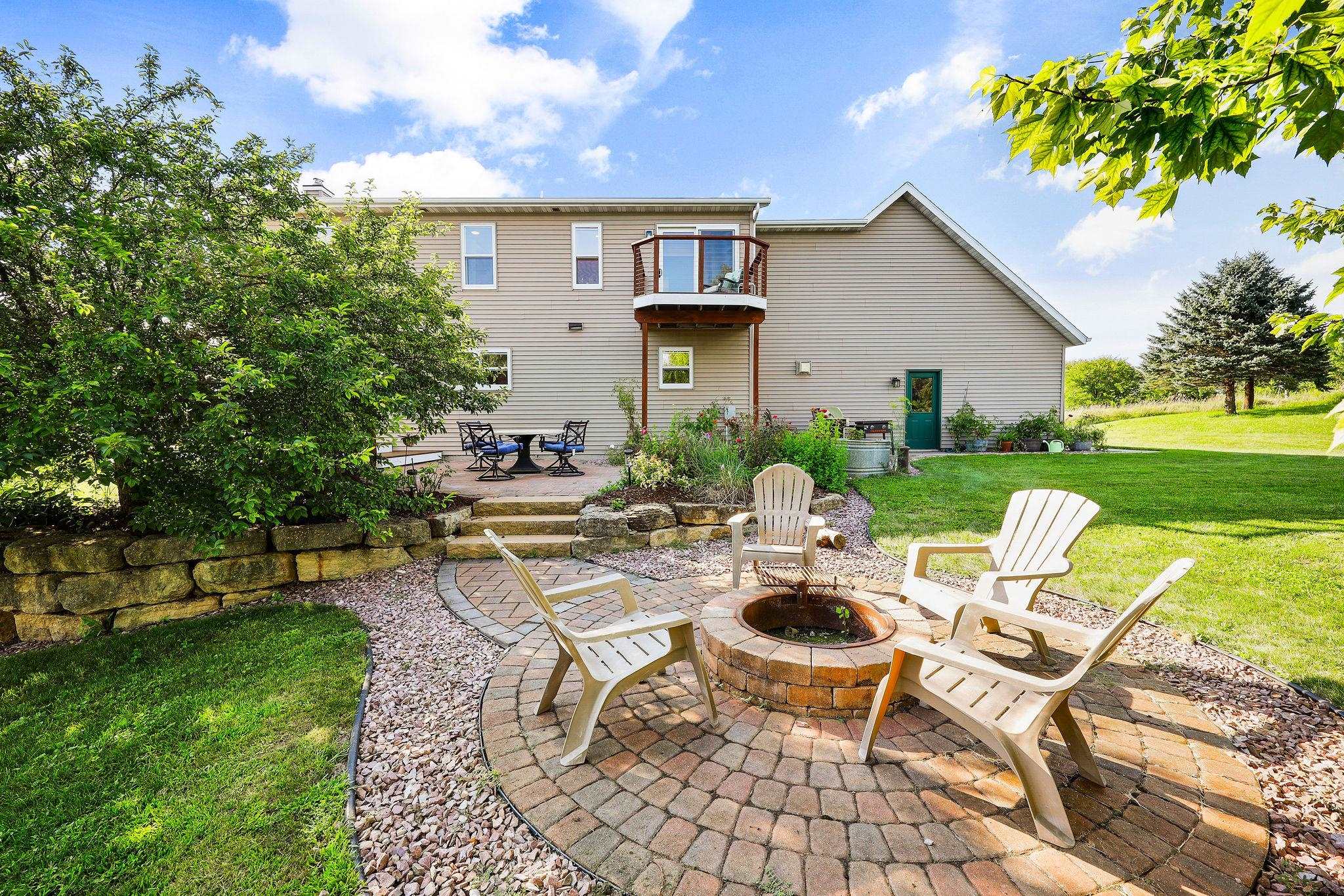 8542 Bakken Road Mount Horeb, WI 53572 - Photo 6 of 55