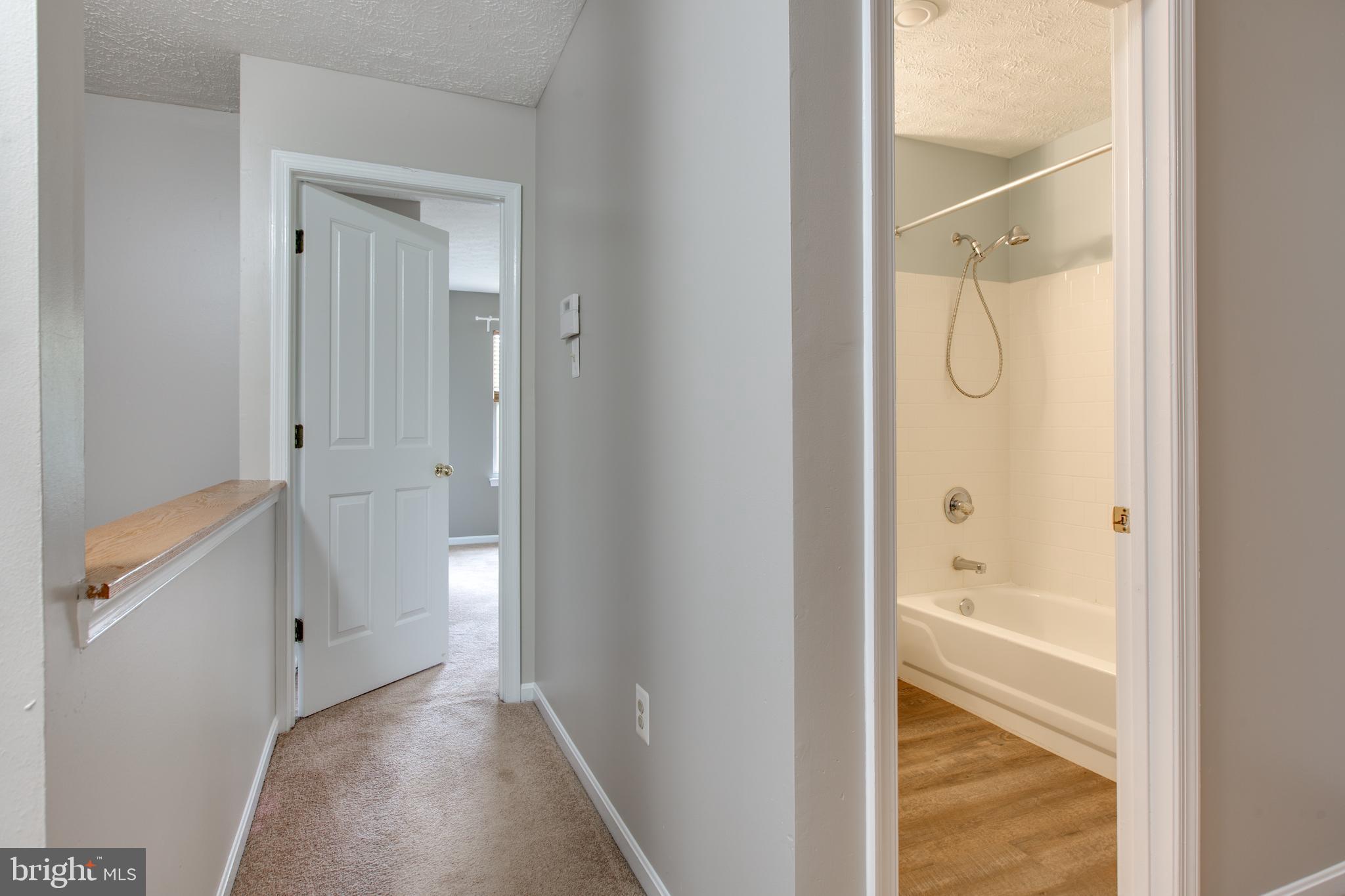 9326 Ridings Way Laurel, MD 20723 - Photo 25 of 35 Hallway