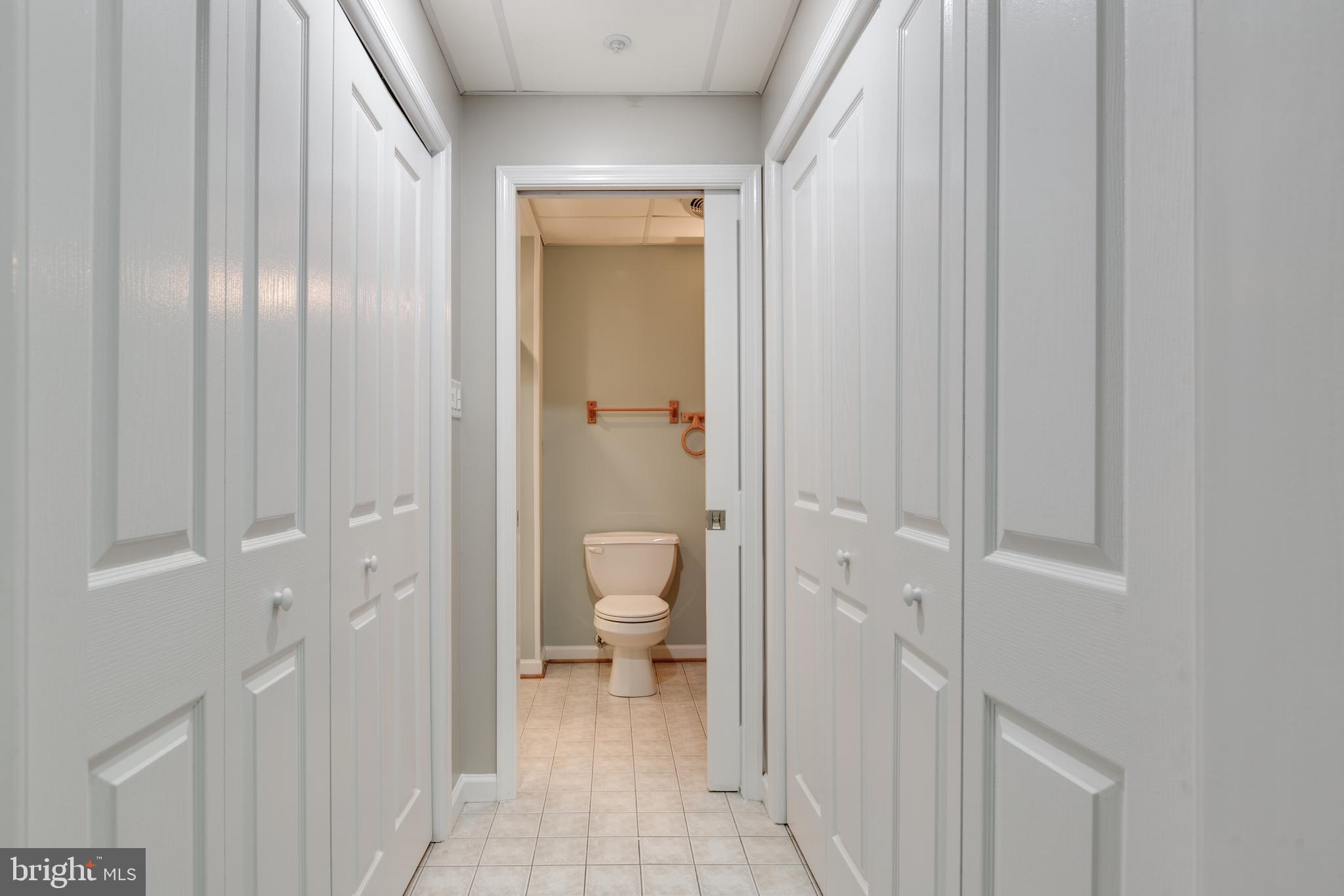 9326 Ridings Way Laurel, MD 20723 - Photo 26 of 35 LL Laundry area