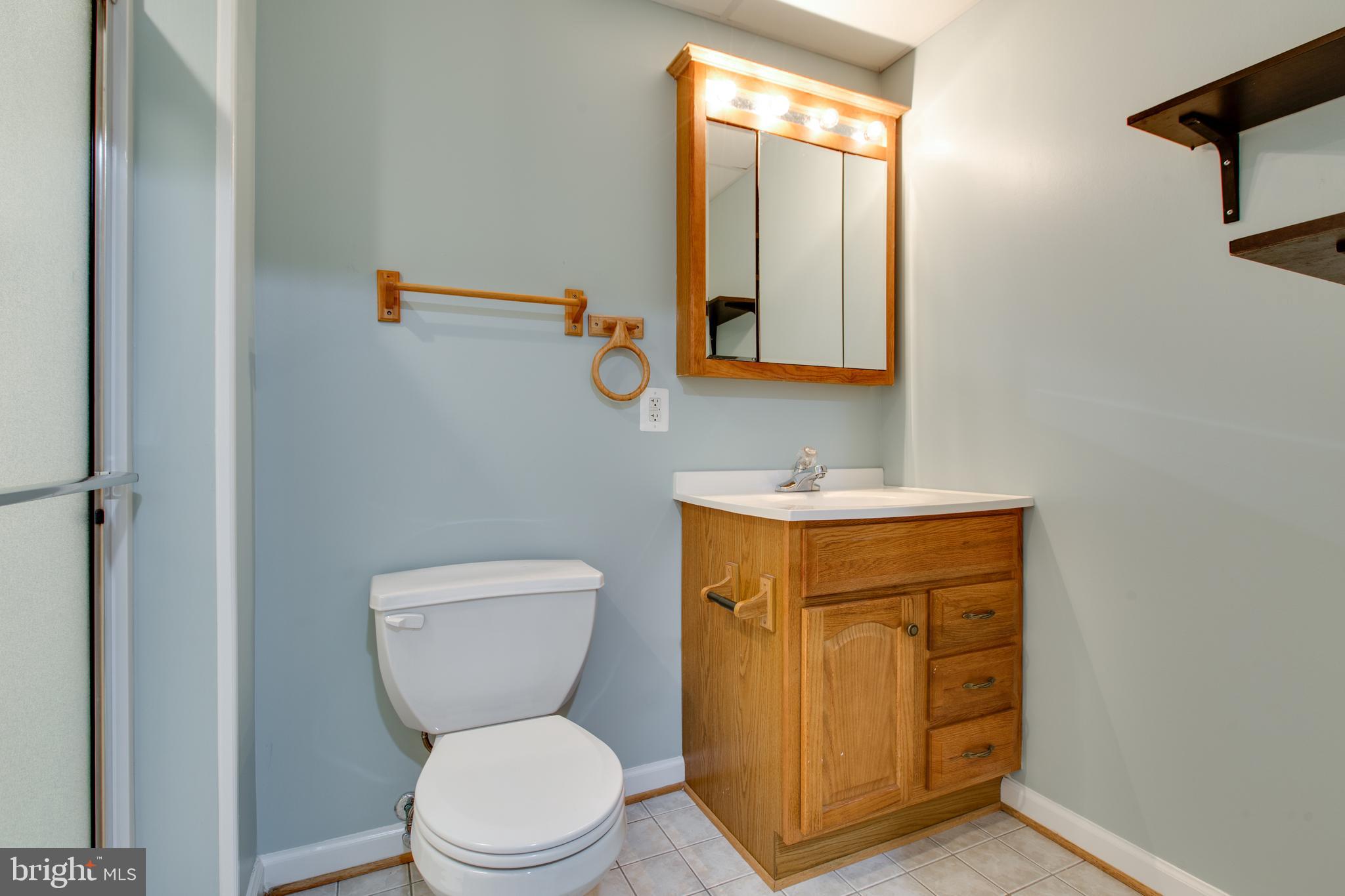 9326 Ridings Way Laurel, MD 20723 - Photo 27 of 35 LL full bathroom