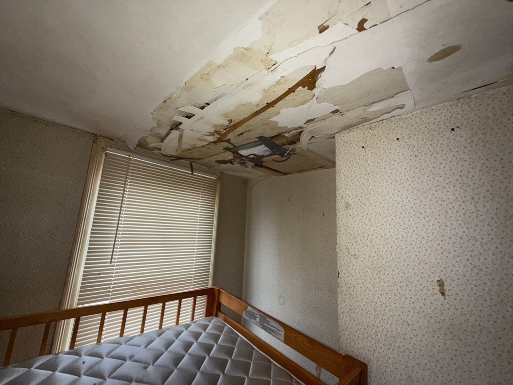 49 Downing Street Fall River, MA 02723 - Photo 21 of 29