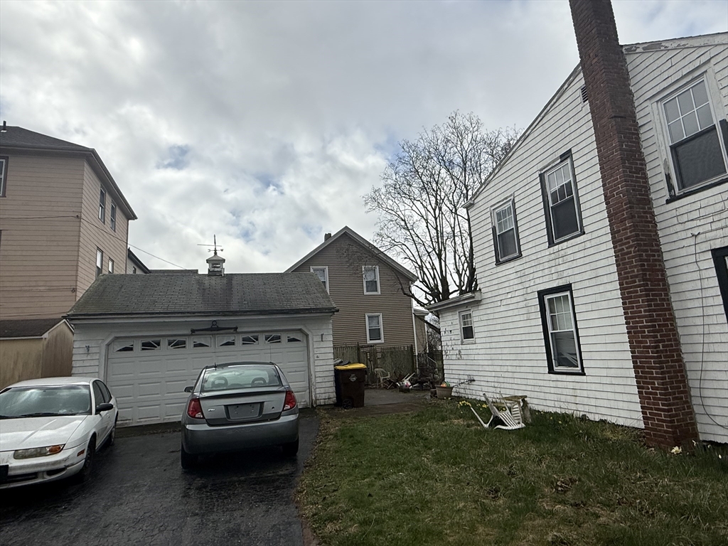 49 Downing Street Fall River, MA 02723 - Photo 3 of 29