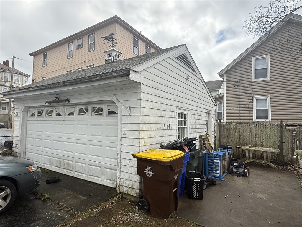 49 Downing Street Fall River, MA 02723 - Photo 4 of 29