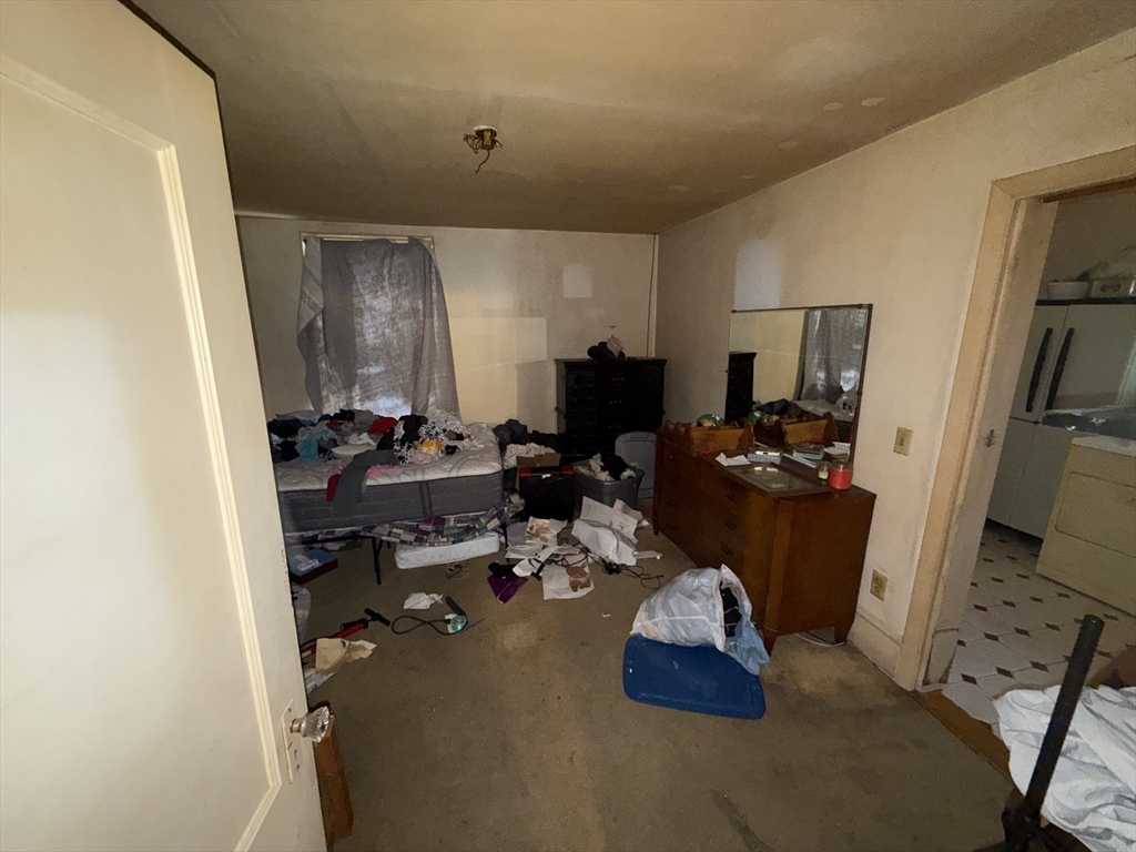 49 Downing Street Fall River, MA 02723 - Photo 9 of 29