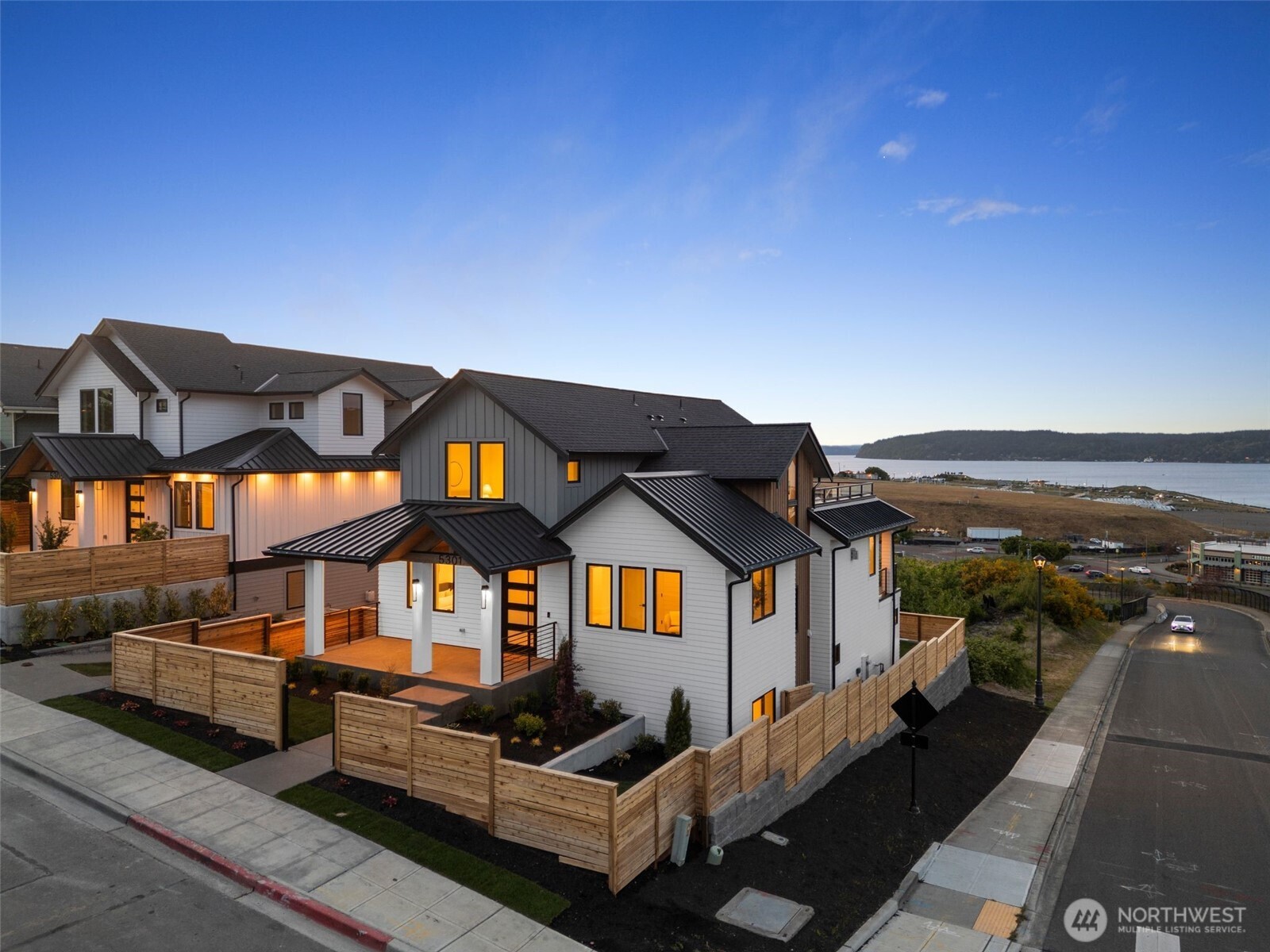 5301 North Commercial Street Ruston, WA 98407 - Photo 40 of 40 a front view of a house with a yard