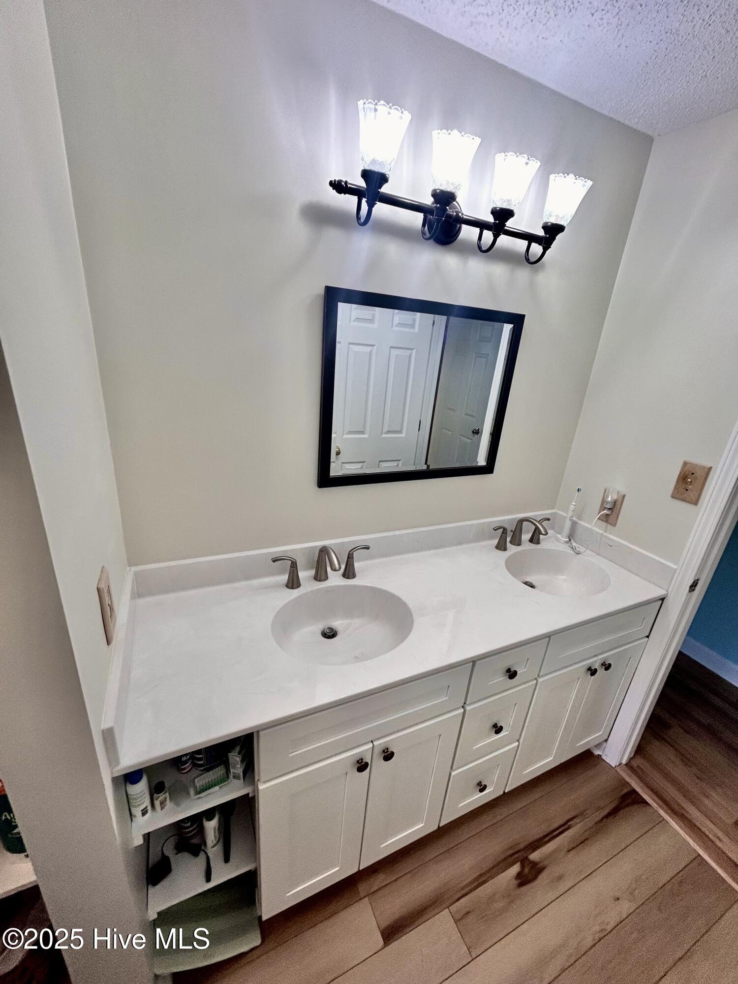 202 Rockledge Road New Bern, NC 28562 - Photo 9 of 32 Primary Bath