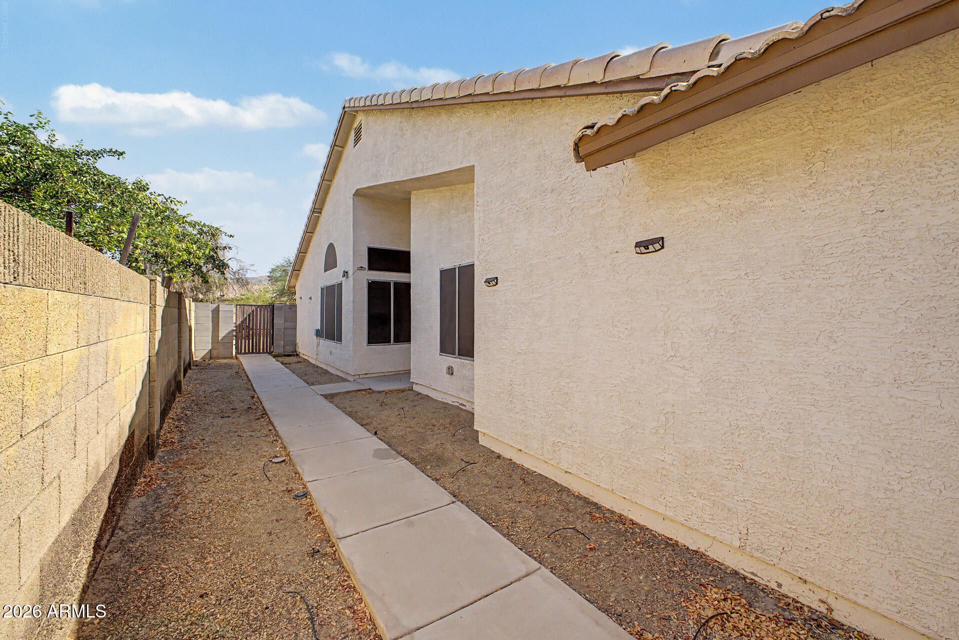 1621 East Darrel Road Phoenix, AZ 85042 - Photo 26 of 30 26 - Darrel