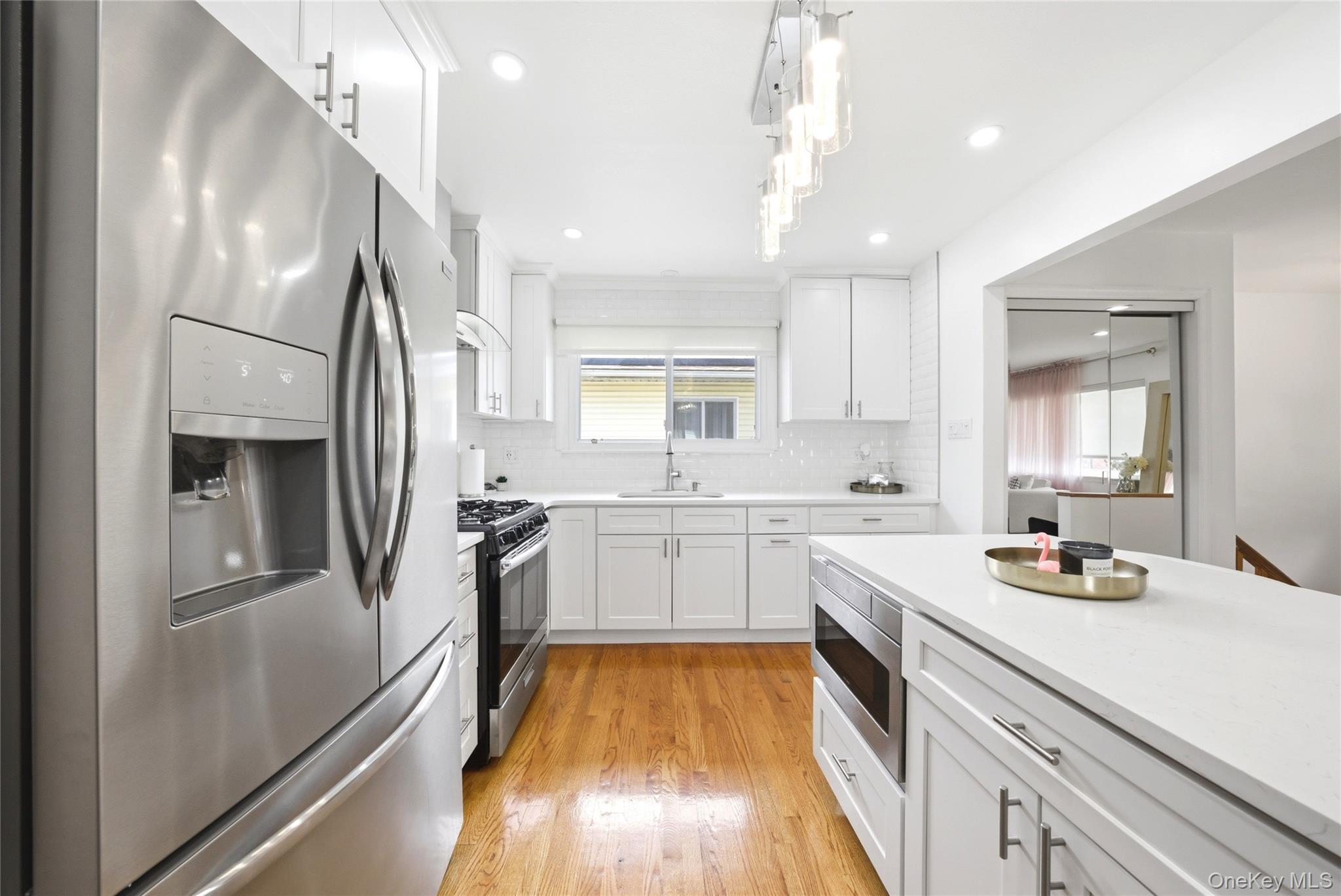38 Sutton Street Hempstead, NY 11550 - Photo 12 of 24