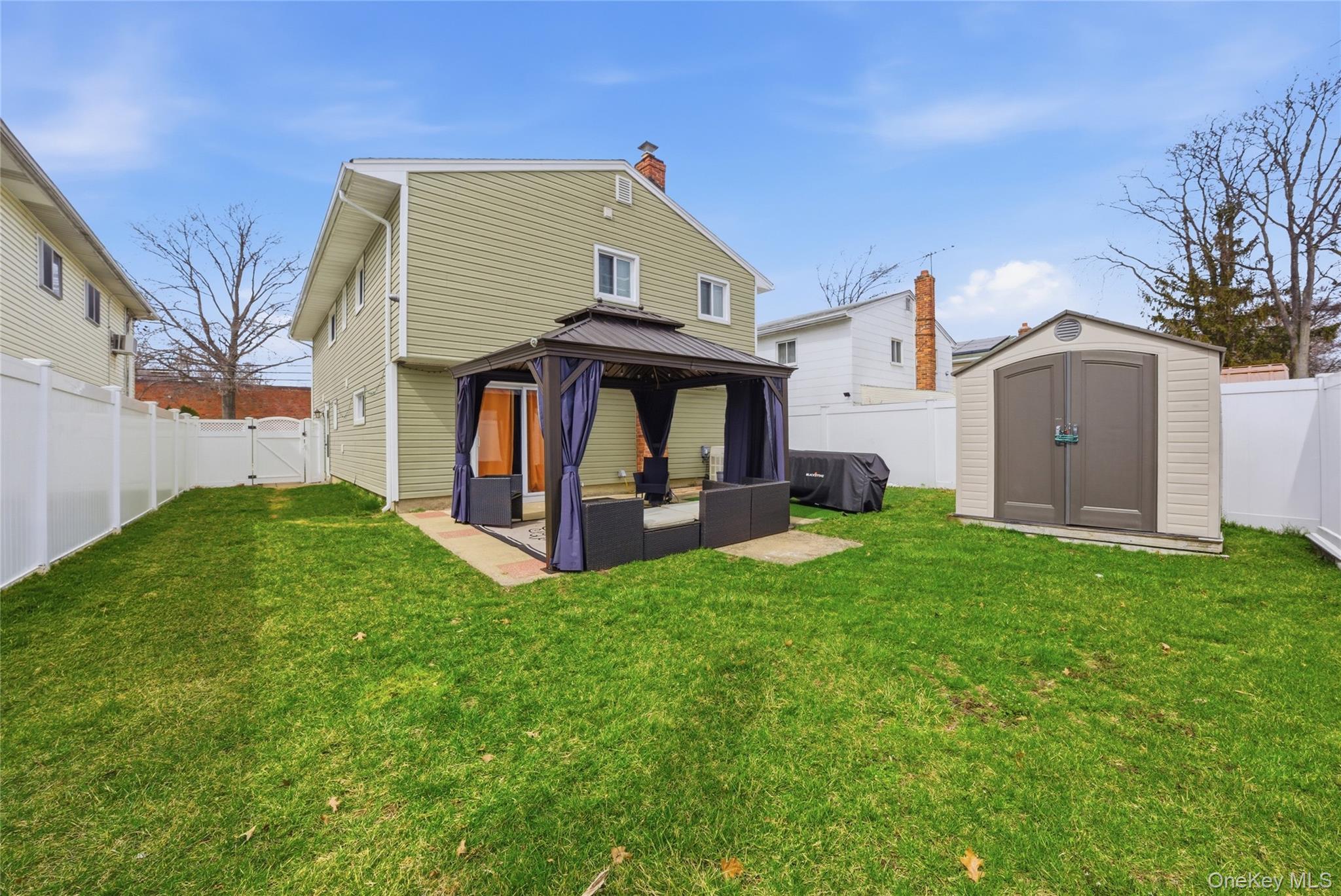 38 Sutton Street Hempstead, NY 11550 - Photo 23 of 24