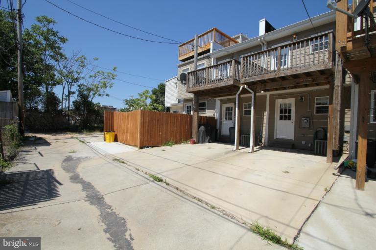 1209 Cooksie Street Baltimore, MD 21230 - Photo 8 of 25 Exterior (Rear)